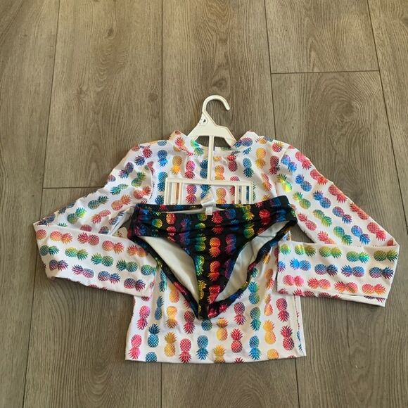 Penelope Mac girls 2 pc bathing suit with pineapple graphic design - Picture 2 of 4